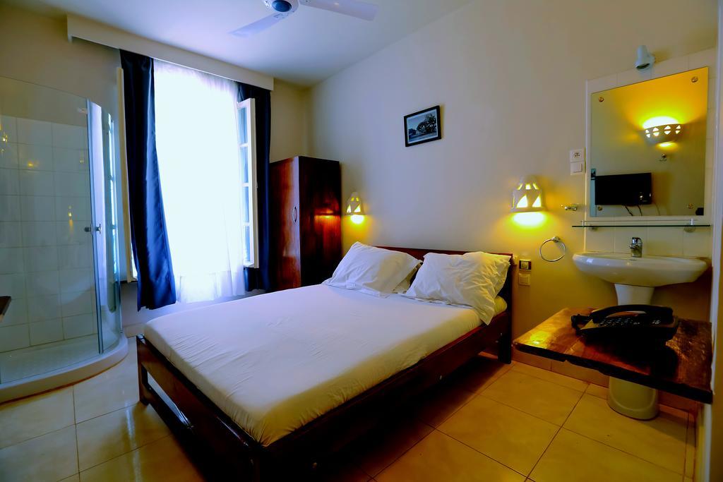 Le Lotus Bleu Hotel Antananarivo Exterior photo